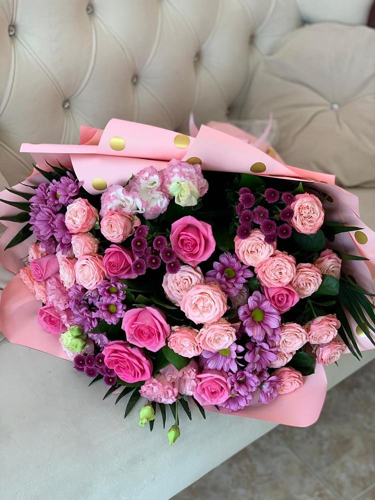 Букет цветов из: Хризантемы, Розы и Лизиантусы в Домбаровский