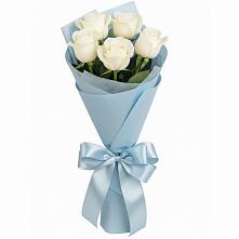 Букет 5 Белых роз Проуд в Домбаровский
