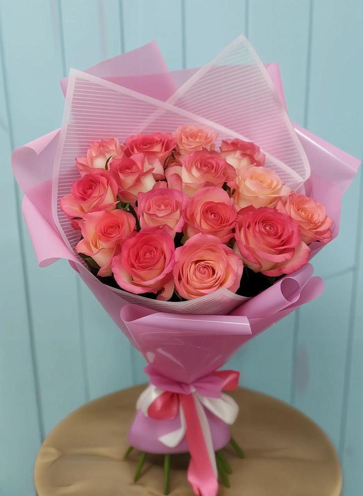 Букет 15 Розовых роз Равель в Домбаровский