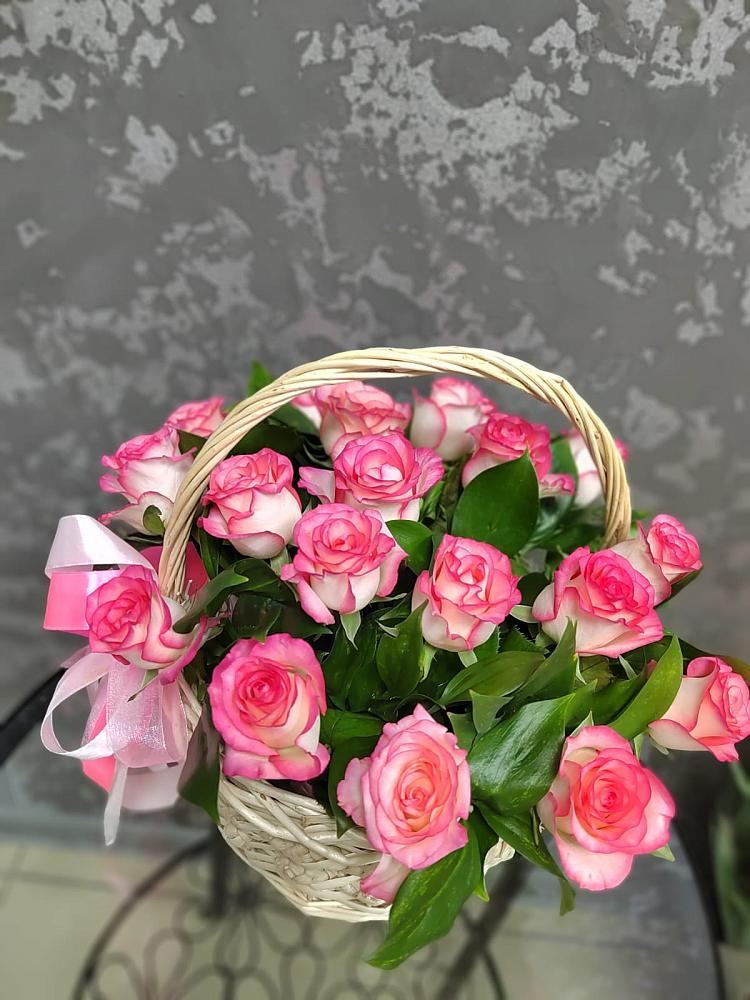 Цветочная композиция из Розы в корзине в Домбаровский