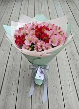 Букет цветов из:  Альстромерии в Домбаровский