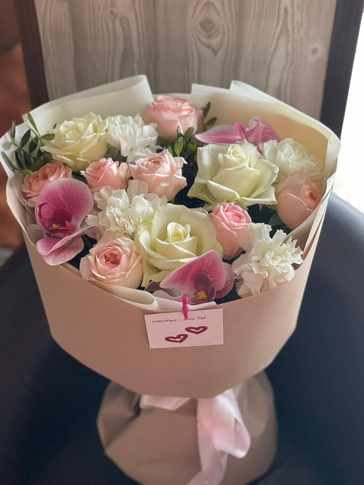 Букет цветов из: Орхидеи, Розы и Гвоздики в Домбаровский