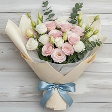 Букет цветов из:  Лизиантусы #REPLACE_PRED# Домбаровский