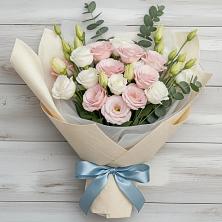 Букет цветов из:  Лизиантусы в Домбаровский