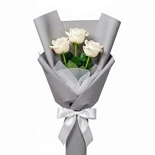 Букет 3 белые розы в Домбаровский