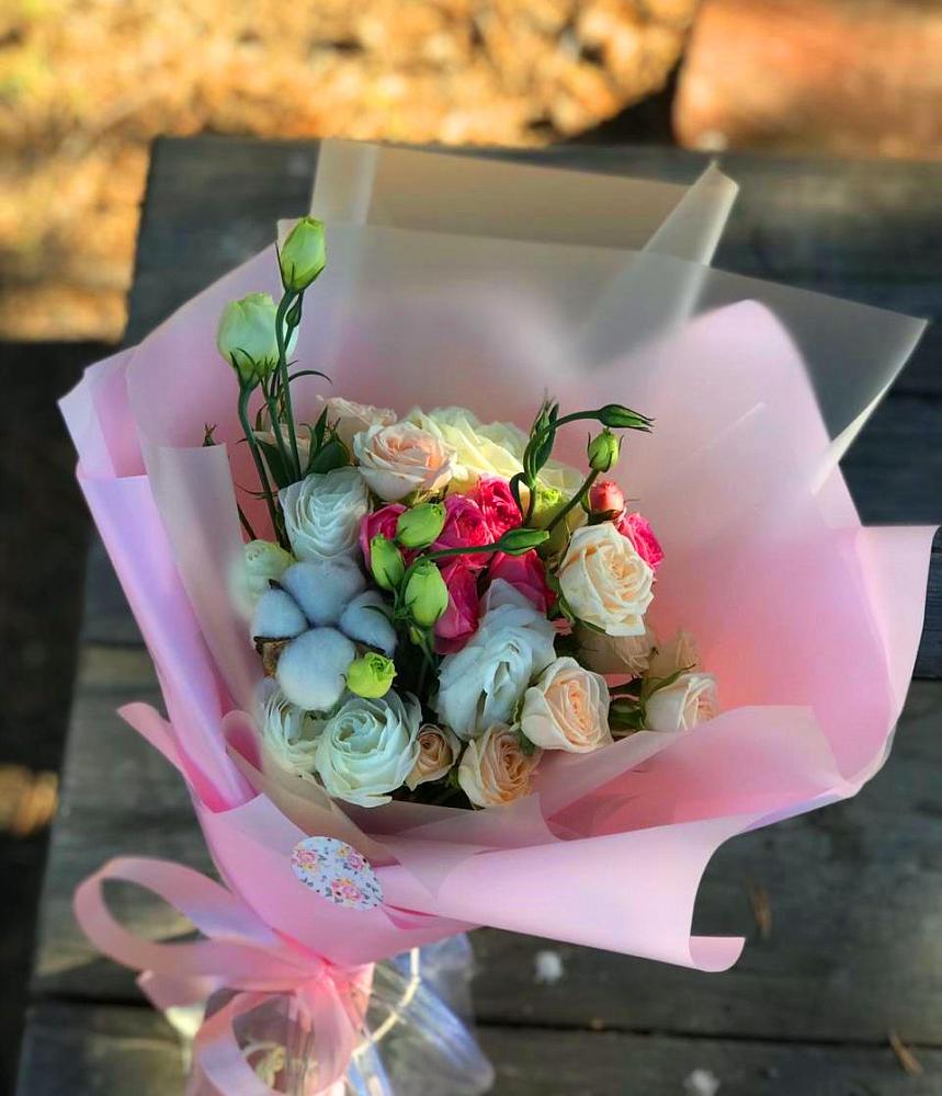 Букет цветов из: Розы и Лизиантусы в Домбаровский