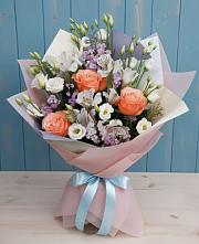 Букет цветов из:  Лизиантусы, Розы, Альстромерии и Гипсофила #REPLACE_PRED# Домбаровский