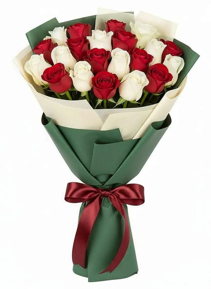 Букет Микс из красных и белых роз в Домбаровский