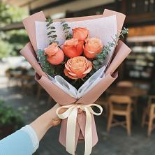 Букет цветов из:  Розы в Домбаровский