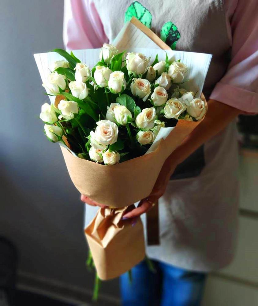 Букет цветов из: Розы в Домбаровский