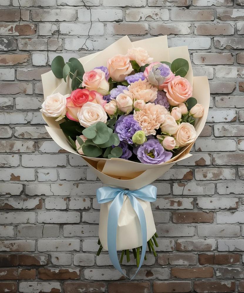 Букет цветов из: Розы, Лизиантусы и Гвоздики в Домбаровский