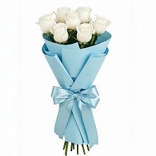 Букет 7 белых роз Проуд в Домбаровский