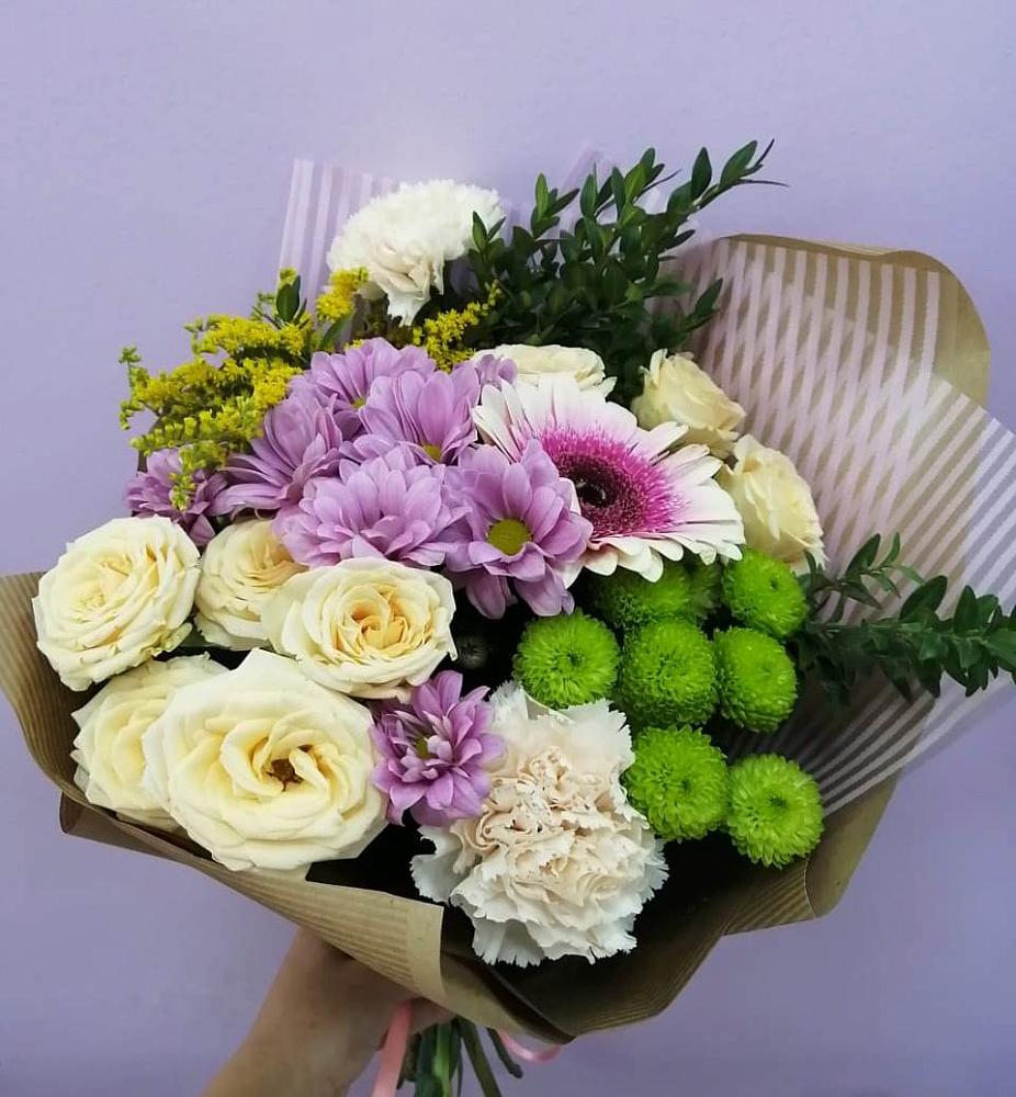 Букет цветов из: Хризантемы, Розы, Гвоздики и Герберы в Домбаровский