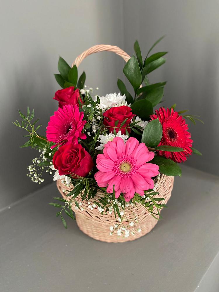 Цветочная композиция из Розы, Хризантемы и Герберы в корзине в Домбаровский