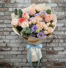 Букет цветов из:  Розы, Лизиантусы и Гвоздики #REPLACE_PRED# Домбаровский