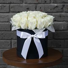 Цветочная композиция из Розы в шляпной коробке в Домбаровский