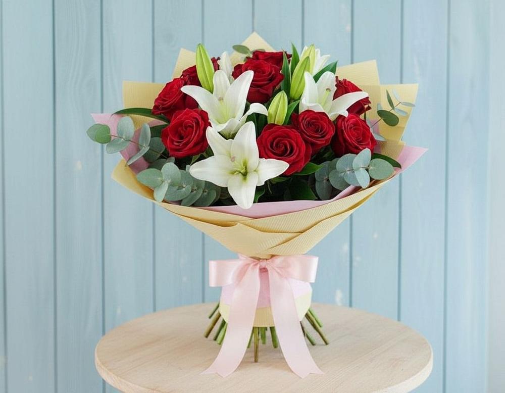 Букет цветов из: Лилии и Розы в Домбаровский